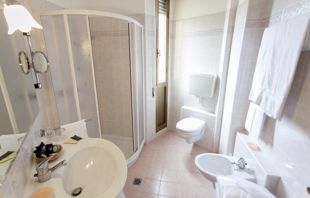 Hotel Rossini Tabiano Terme Ngoại thất bức ảnh